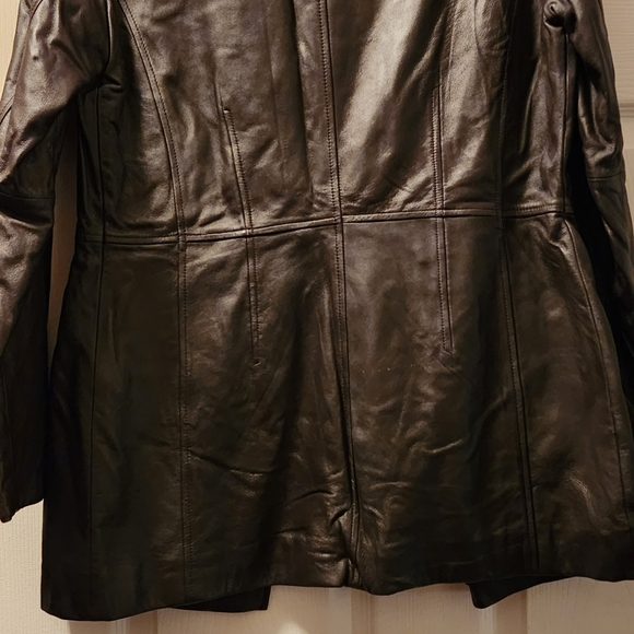 Brown leather jacket - Picture 2 of 4